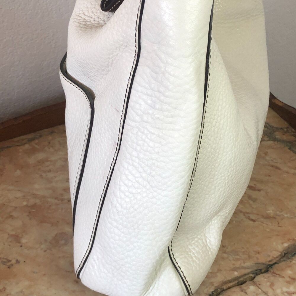 Coach Chelsea Pebble Leather Hobo Bag White Green Interior  8E98 - Picture 7 of 11